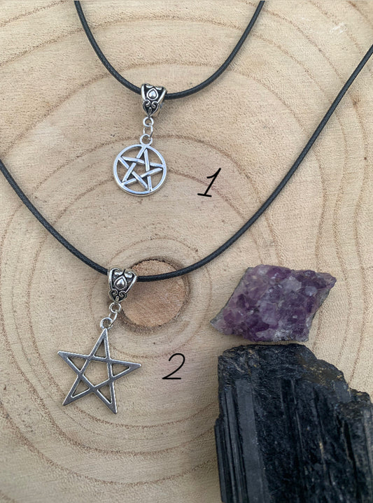 Witchy pentagram necklaces ✨