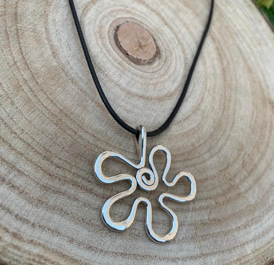 Hippie flower necklace